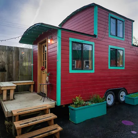 Caravan- The Tiny House Hotel-3